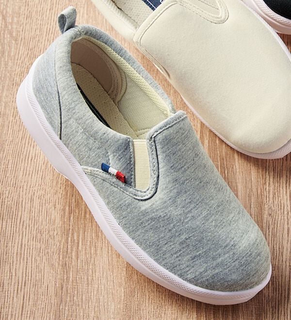 「Ｒｅｄ　Ｐｉｎｅ（レッドパイン）　はっ水スリッポンスニーカー（スリッポン）」｜グレー