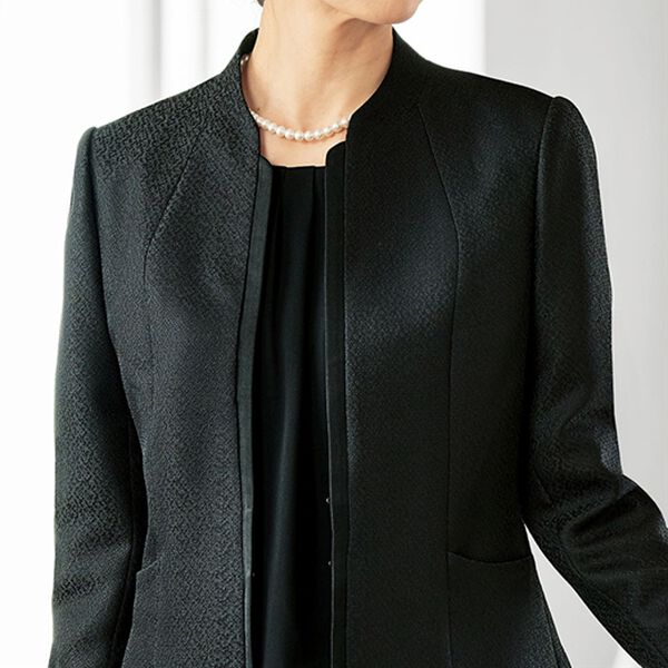 BELLUNA（ベルーナ）の「北陸幾何柄ジャカード素材ワンピースアンサンブル（ブラックフォーマル（喪服・礼服））」｜詳細画像