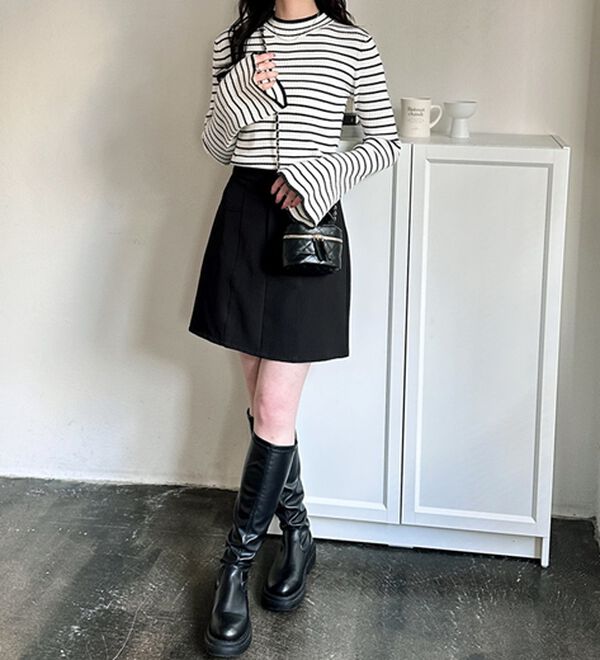 GeeRA（ジーラ）の「フレア袖ラメリブショートニットトップス（ニット・セーター）」｜詳細画像