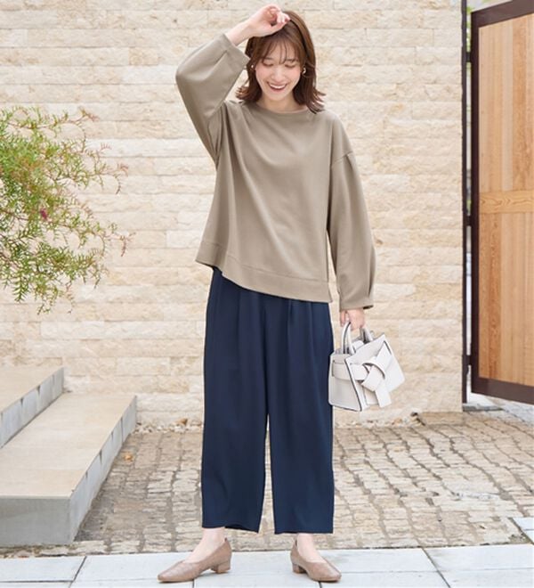 Viola e Viola（ヴィオラ エ ヴィオラ）の「【４つの機能付】楽キレイ袖タックブラウス（ブラウス）」｜詳細画像