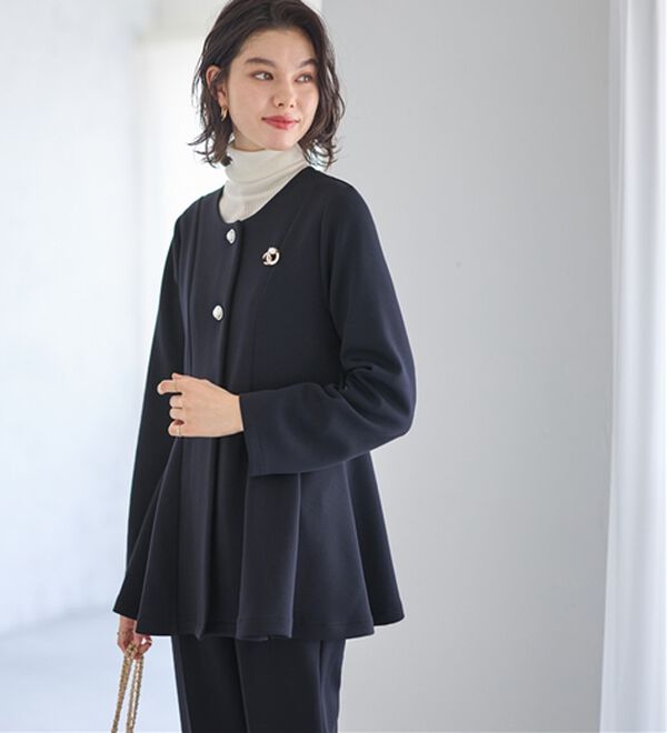 GeeRA（ジーラ）の「【２点セット】ペプラムジャケットテーパードパンツセットアップスーツ（パンツスーツ）」｜詳細画像