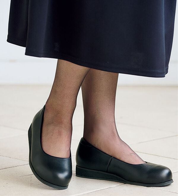 BELLUNA（ベルーナ）の「５Ｅ牛革ゆったりウェッジパンプス（パンプス）」｜詳細画像