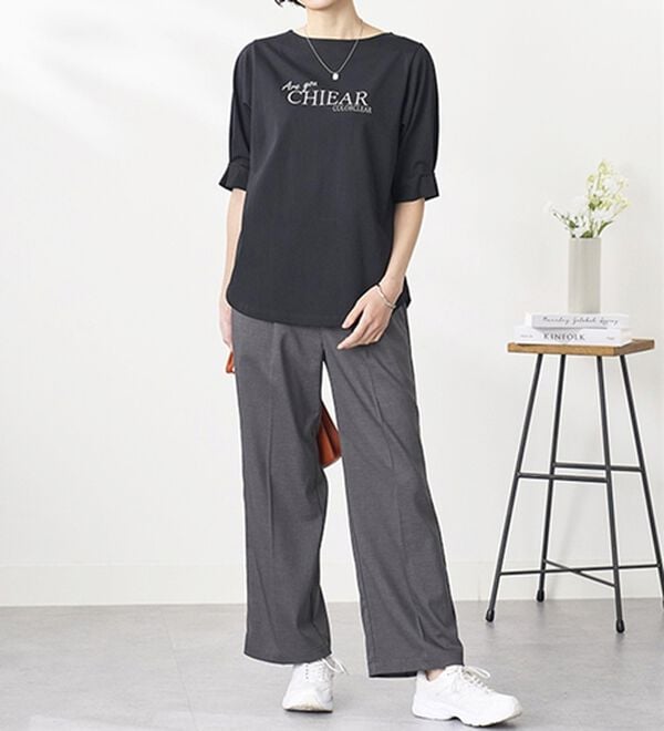 BELLUNA（ベルーナ）の「汗ジミ対策！袖タック使いロゴプルオーバー（カットソー）」｜詳細画像