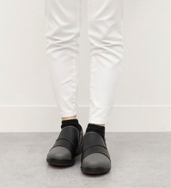 BELLUNA（ベルーナ）の「ゆったり５Ｅ配色美的ラインシューズ（スリッポン）」｜詳細画像