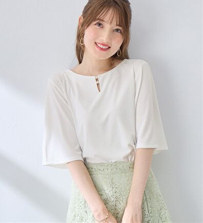 alotta（アロッタ）の「【接触冷感】パールデザイン５分袖Ｔシャツブラウス（ブラウス）」