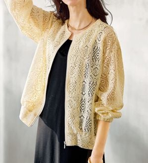 BELLUNA（ベルーナ）の「幾何柄レース素材ノーカラージャケット（ノーカラージャケット）」｜アイボリー