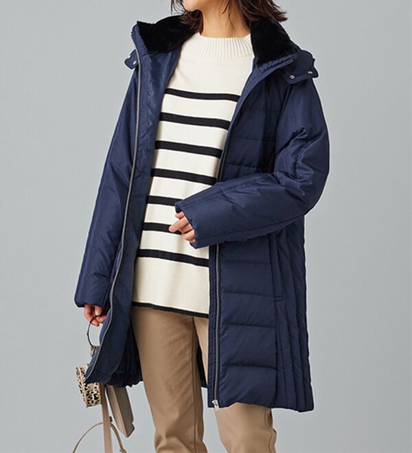 BELLUNA（ベルーナ）の「フレンチダウン使い細見えキルト切替ロングコート（ロングコート）」｜詳細画像