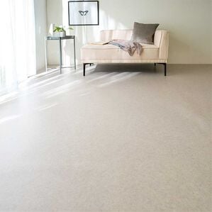 iellio（イエリオ）の「多機能クッションフロアシート＜簡単ロール式・フローリング調・防水・はっ水・日本製・抗菌・防カビ・防炎＞（カーペット）」｜モルティストーンライトグレー