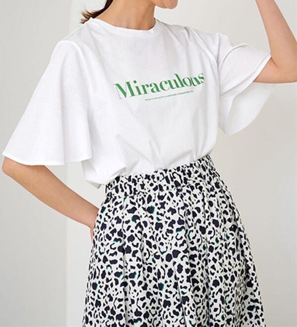 RANAN（ラナン）の「ひんやり！綿１００％フレア袖大人ロゴＴシャツ（カットソー）」｜詳細画像