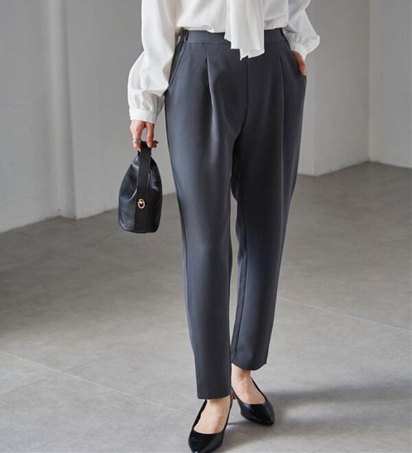 RANAN（ラナン）の「【選べる股下】美脚シルエットタックパンツ（股下６１・６５ｃｍ）（フルレングスパンツ）」｜詳細画像