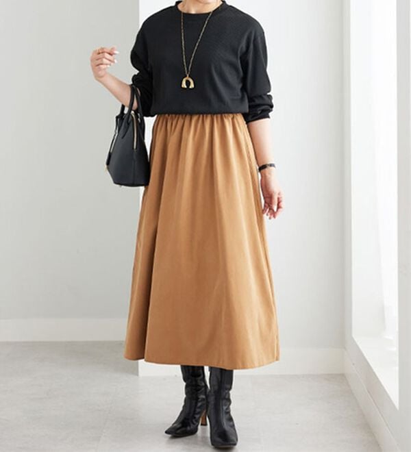 BELLUNA（ベルーナ）の「ドッキングデザインロングワンピース（ドッキングワンピース）」｜黒／キャメル