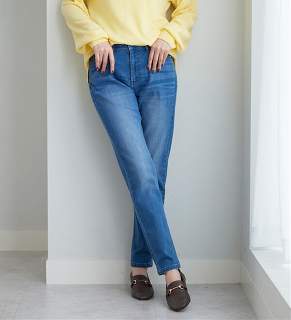 BELLUNA（ベルーナ）の「やわらかストレッチデニム素材スリムパンツ（フルレングスパンツ）」｜詳細画像