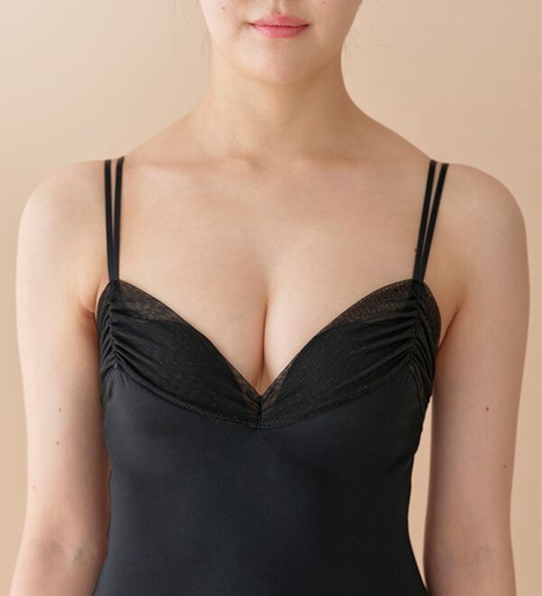 YU'NOW（ユナウ）の「まる胸メイクのちゅるんブラキャミ（ブラトップ・カップ付きインナー）」｜詳細画像