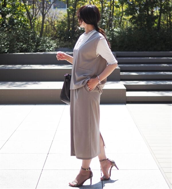 BELLUNA（ベルーナ）の「機能付ジョーゼット素材ベストセットアップ（セットアップ）」｜詳細画像