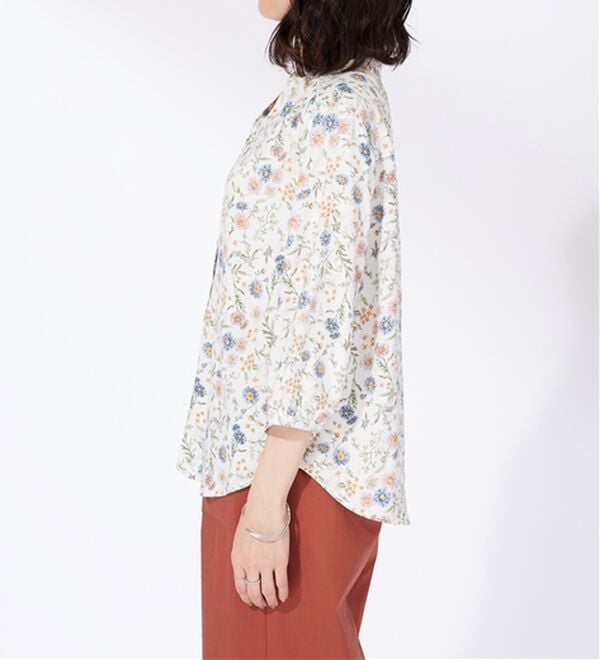 BELLUNA（ベルーナ）の「レーヨン素材ギャザー使いプリントブラウス（ブラウス）」｜詳細画像