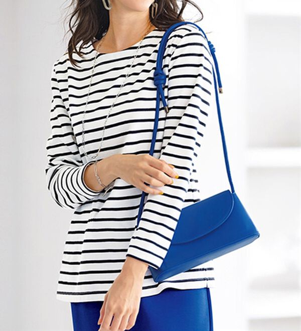 BELLUNA（ベルーナ）の「ポンチ素材ボーダープルオーバー（Tシャツ）」｜オフ白／ネイビー