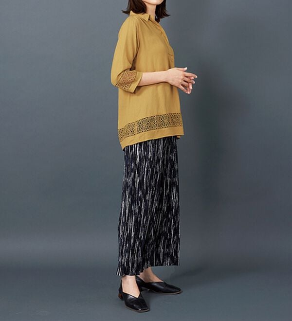 BELLUNA（ベルーナ）の「袖＆裾レースデザインシャツチュニック（チュニック）」｜詳細画像