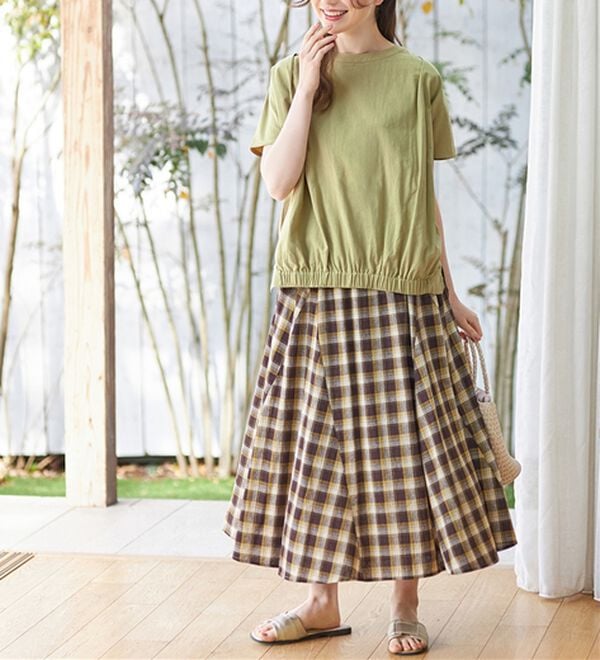 Viola e Viola（ヴィオラ エ ヴィオラ）の「綿１００％裾ゴム使いバルーンブラウス（ブラウス）」｜ライムイエロー