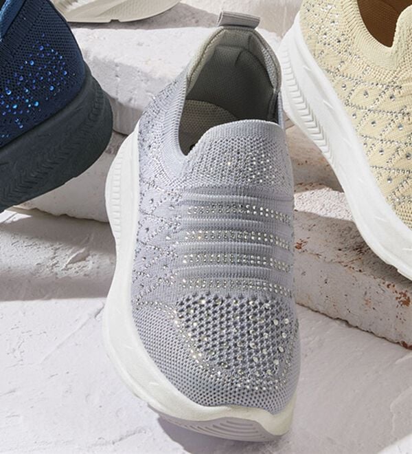 BELLUNA（ベルーナ）の「きらめきビジューニットスニーカー（スニーカー）」｜グレー