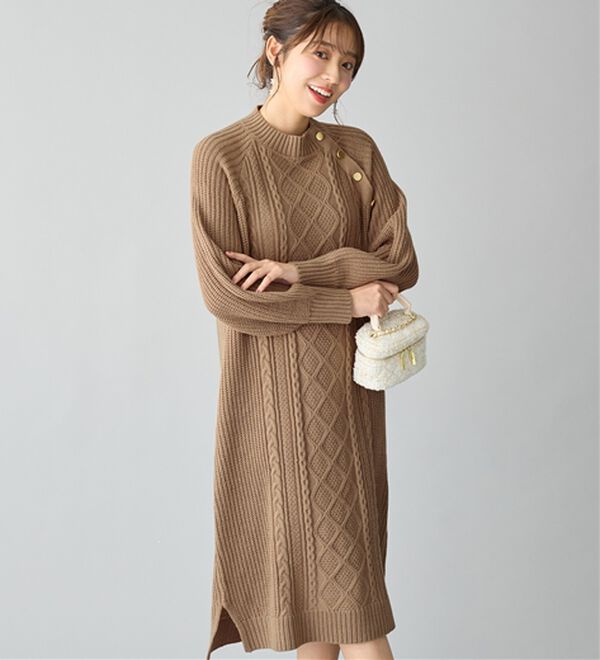 alotta（アロッタ）の「金ボタンケーブルニットワンピース（ニットワンピース）」｜詳細画像