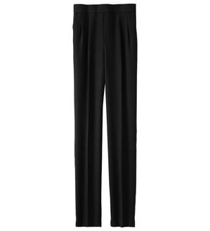 BELLUNA（ベルーナ）の「すっきり見えタックテーパードパンツ（フルレングスパンツ）」｜黒