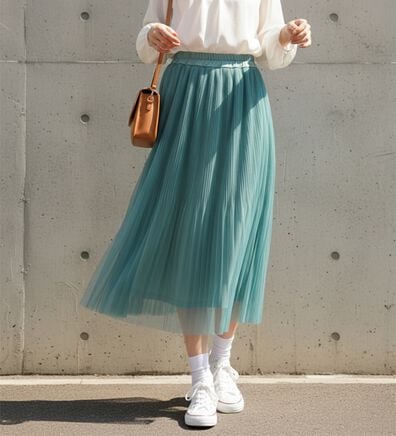 BELLUNA（ベルーナ）の「チュール素材プリーツスカート（ロングスカート）」