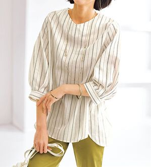 BELLUNA（ベルーナ）の「機能付リネン混バックボタンブラウス（ブラウス）」｜オフ白系ストライプ