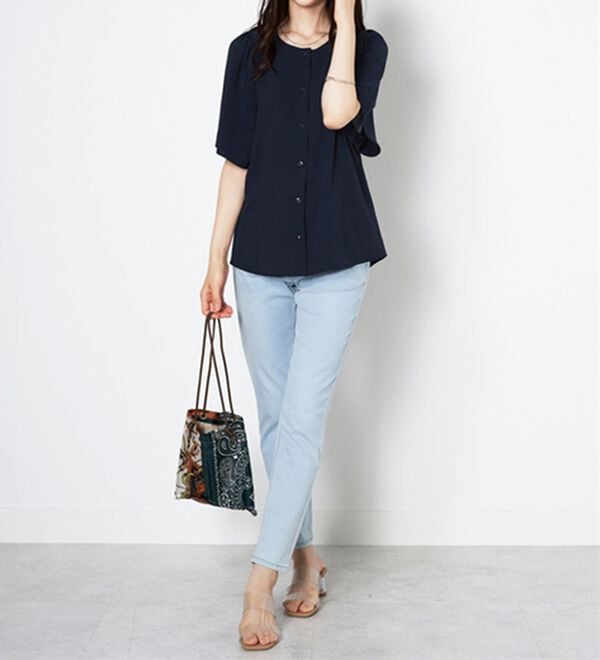 BELLUNA（ベルーナ）の「お手入れ楽々！ビンテージ素材ブラウス（ブラウス）」｜詳細画像