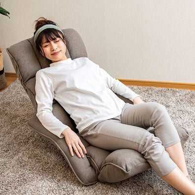 「腰が整う座椅子（肘付きタイプ）（座椅子）」