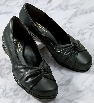 ルフラン（ルフラン）の「ゆったり５Ｅストレッチリボンパンプス（パンプス）」