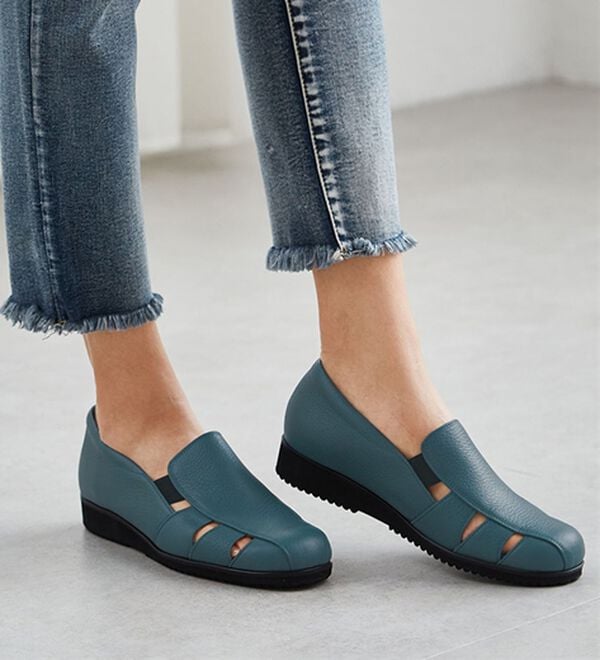 ルフラン（ルフラン）の「柔らかレザーの４Ｅグルカ風デザインシューズ（スリッポン）」｜詳細画像