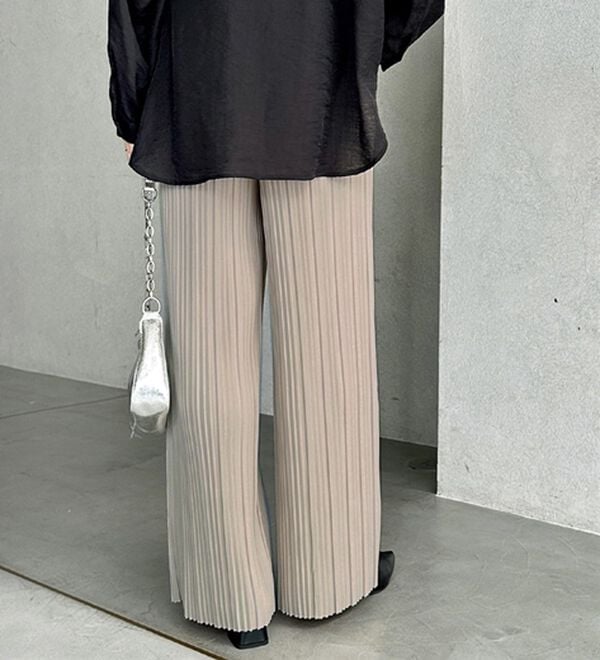 GeeRA（ジーラ）の「セルフカットセミワイドプリーツパンツ（フルレングスパンツ）」｜詳細画像