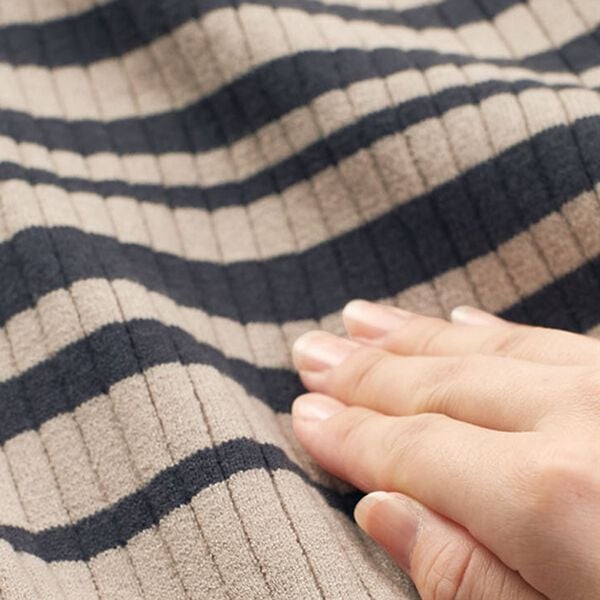 BELLUNA（ベルーナ）の「春のおしゃれ着に最適！ボーダーニット（ニット・セーター）」｜詳細画像