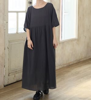 A HAPPY MARILYN（アハッピーマリリン）の「【Ｌ～６Ｌ】【風通るプレミアム】綿・楊柳、五分袖ウエスト切替ワンピース。（ロングワンピース）」｜チャコール