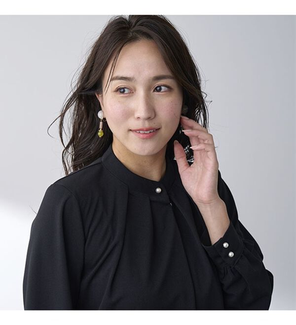 BELLUNA（ベルーナ）の「ジャケットインにぴったり！パール使いカットジョーゼットブラウス（ブラウス）」｜詳細画像