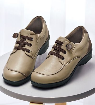 ルフラン（ルフラン）の「＜ラシーナリュクス＞４Ｅ牛革配色コンフォートシューズ（フラットシューズ）」