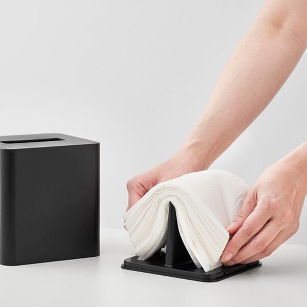 iellio（イエリオ）の「タワー　コンパクトティッシュケース　スクエア＜ｔｏｗｅｒ山崎実業＞（その他日用品・趣味雑貨）」｜詳細画像