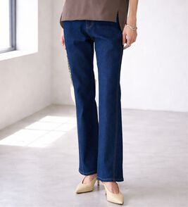 BELLUNA（ベルーナ）の「細見せ！セミフレアーデニムパンツ（フルレングスパンツ）」