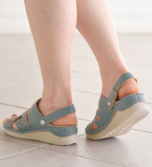 BELLUNA（ベルーナ）の「レザー調クロスデザイン２ＷＡＹサンダル（サンダル・ミュール）」｜詳細画像