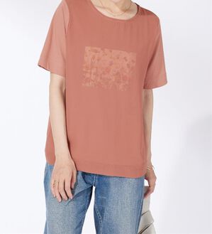 BELLUNA（ベルーナ）の「〈日比谷花壇〉シフォン重ねプルオーバー（カットソー）」｜ピンク