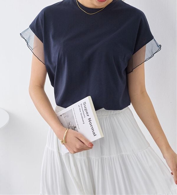 alotta（アロッタ）の「１枚でこなれ感！袖チュールデザイン綿混Ｔシャツ（Tシャツ）」｜詳細画像