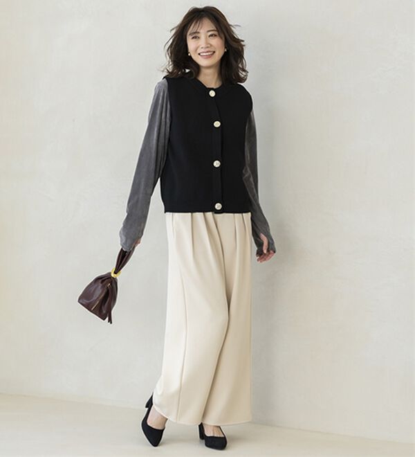 BELLUNA（ベルーナ）の「金ボタン使いニットベスト（ベスト）」｜詳細画像