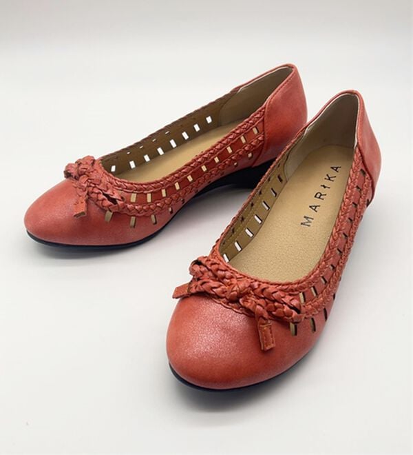 BELLUNA（ベルーナ）の「４Ｅ編み込みデザインリボンパンプス（パンプス）」｜詳細画像