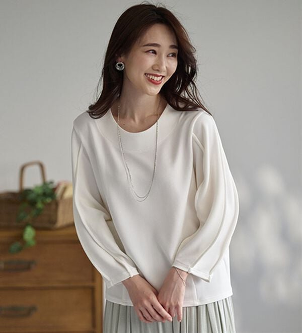 BELLUNA（ベルーナ）の「袖ボリュームタックプルオーバー（カットソー）」｜詳細画像