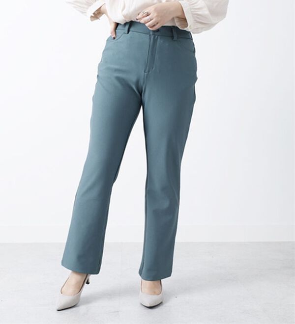 BELLUNA（ベルーナ）の「ハイテンション美脚ブーツカットパンツ（フルレングスパンツ）」｜セージ