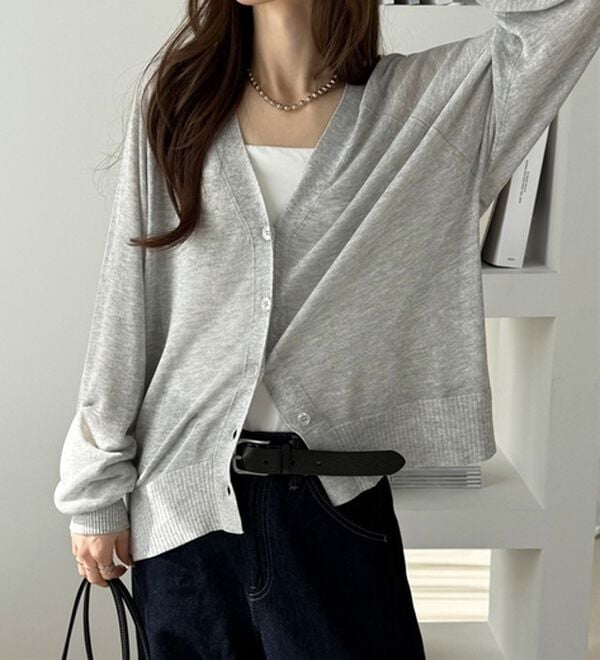 GeeRA（ジーラ）の「接触冷感！Ｖネックカーディガン（ニットカーディガン）」｜詳細画像