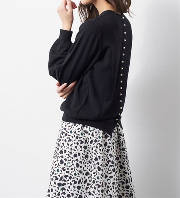 RANAN（ラナン）の「バックパール調ボタンニットプルオーバー（ニット・セーター）」｜詳細画像