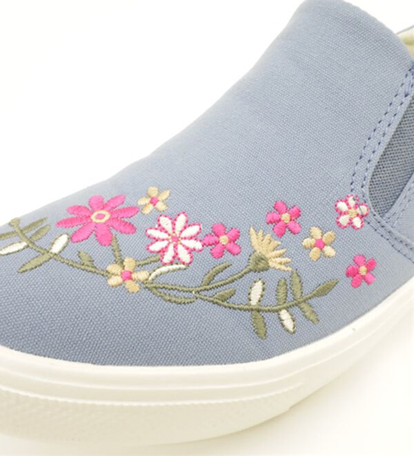 BELLUNA（ベルーナ）の「フラワー刺しゅうお洒落スリッポン（スリッポン）」｜詳細画像