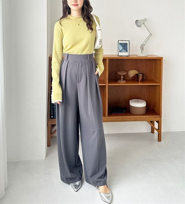 GeeRA（ジーラ）の「袖口ボタン配色ハイネックリブニット（ニット・セーター）」｜詳細画像