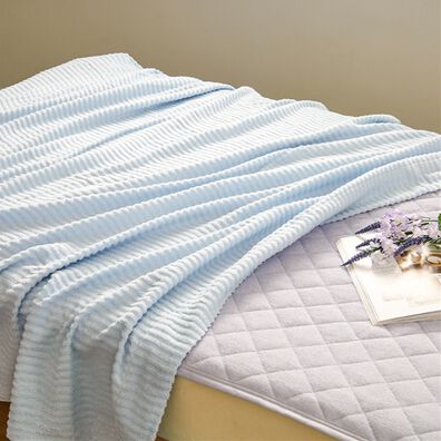 iellio（イエリオ）の「綿１００％軽量タオルケット＜洗える・肌掛け・ブランケット・無地・掛布団＞（肌掛布団・タオルケット）」